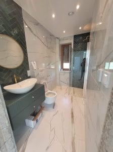 Băi moderne cu duș Walk-In